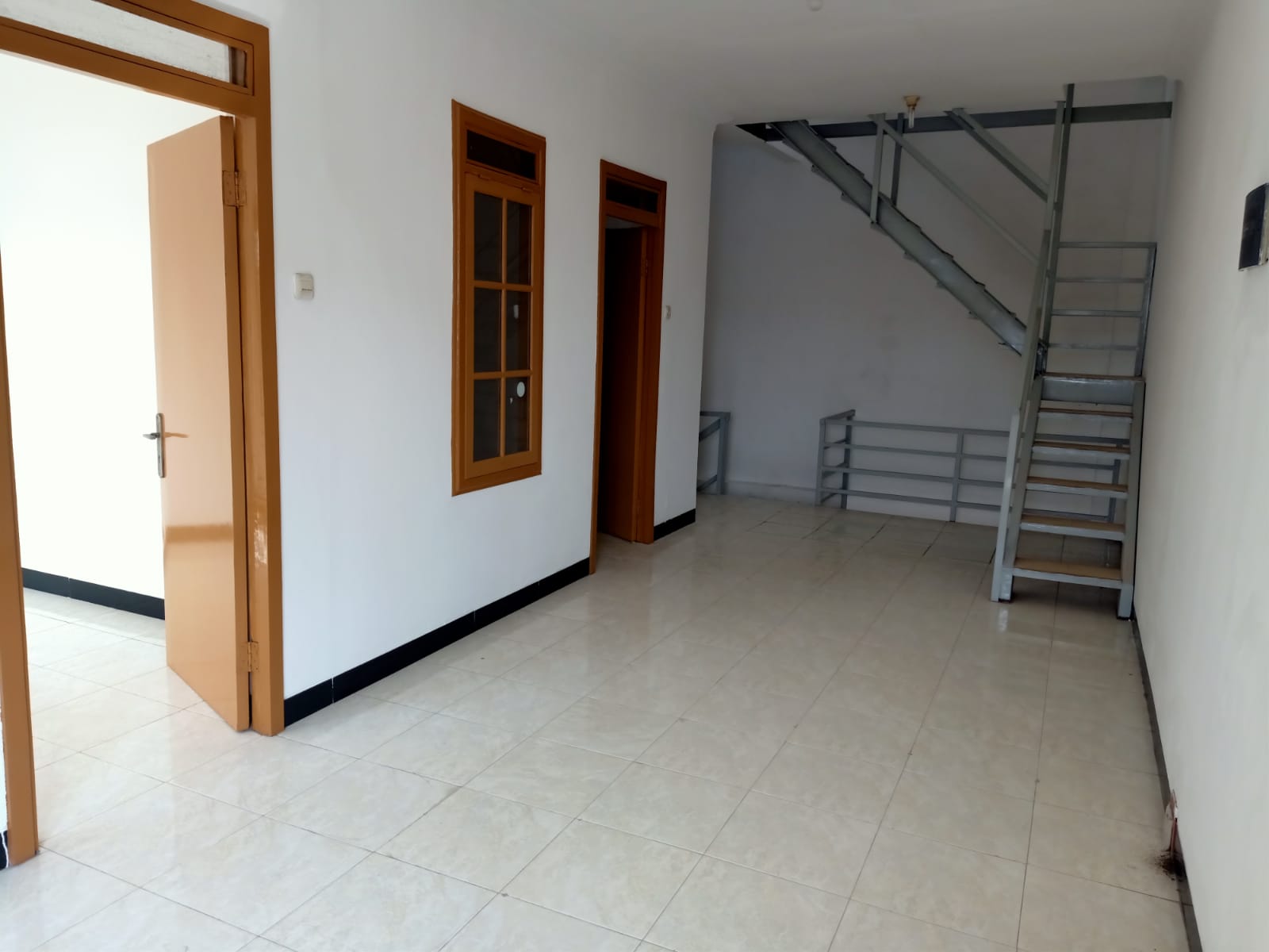 Rumah Disewakan di Taman Cibiru Lippo Cikarang